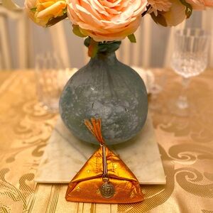 Firenze triangular leather coin purse